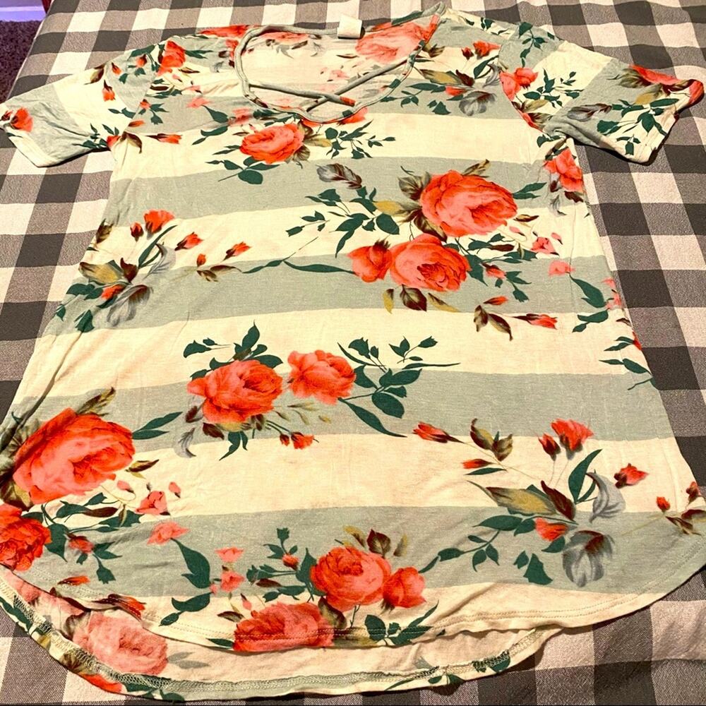 Brenda’s USA Striped Rose Top Size Large